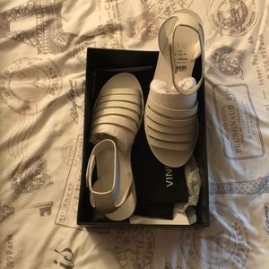 Vince CASSIE OPEN TOE LEATHER SLINGBACK SANDAL